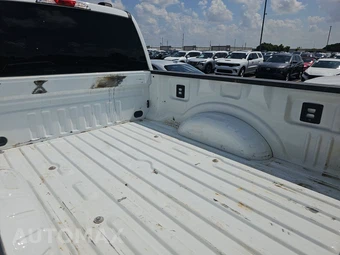 2025 Ford Super Duty F-250 XLT Crew Cab Medium Bed - miniatura 16