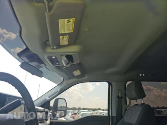 2025 Ford Super Duty F-250 XLT Crew Cab Medium Bed - miniatura 17