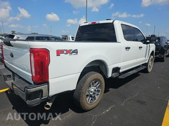 2025 Ford Super Duty F-250 XLT Crew Cab Medium Bed - miniatura 4