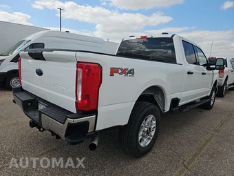 2025 Ford Super Duty F-250 XLT Crew Cab Medium Bed - miniatura 4