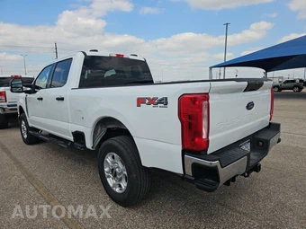 2025 Ford Super Duty F-250 XLT Crew Cab Medium Bed - miniatura 6