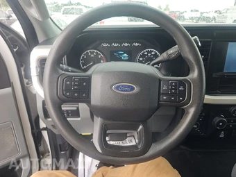 2025 Ford Super Duty F-250 XLT Crew Cab Medium Bed - miniatura 10