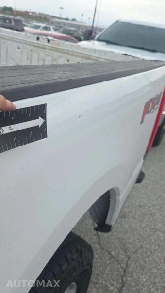 2025 Ford Super Duty F-250 XLT Crew Cab Medium Bed - miniatura 30