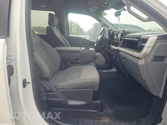2025 Ford Super Duty F-250 XLT Crew Cab Medium Bed - miniatura 8