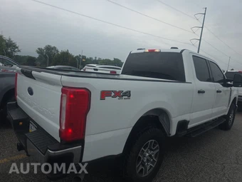 2025 Ford Super Duty F-250 XLT Crew Cab Medium Bed - miniatura 4