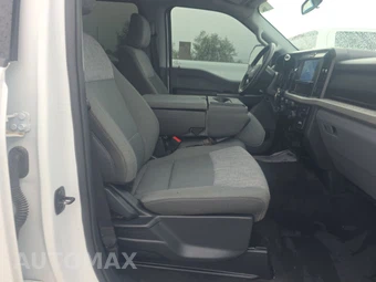 2025 Ford Super Duty F-250 XLT Crew Cab Medium Bed - miniatura 8