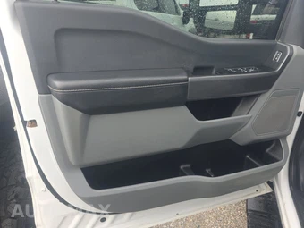 2025 Ford Super Duty F-250 XLT Crew Cab Medium Bed - miniatura 9
