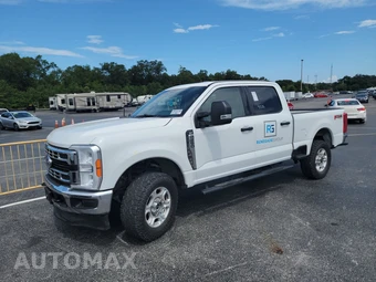 2025 Ford Super Duty F-250 XLT Crew Cab Medium Bed - miniatura 1