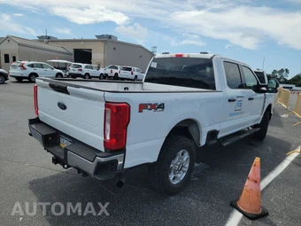 2025 Ford Super Duty F-250 XLT Crew Cab Medium Bed - miniatura 4