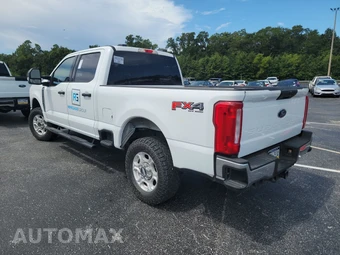 2025 Ford Super Duty F-250 XLT Crew Cab Medium Bed - miniatura 6