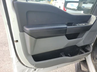 2025 Ford Super Duty F-250 XLT Crew Cab Medium Bed - miniatura 9
