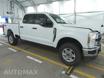 2025 Ford Super Duty F-250 XLT Crew Cab Medium Bed - miniatura 3