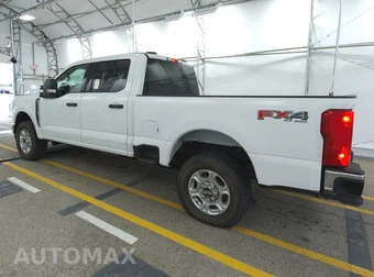 2025 Ford Super Duty F-250 XLT Crew Cab Medium Bed - miniatura 6