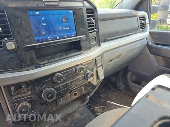 2025 Ford Super Duty F-250 XLT Crew Cab Medium Bed - miniatura 11