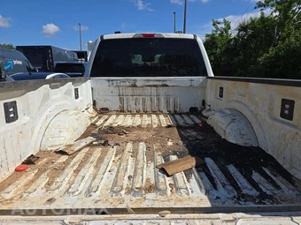 2025 Ford Super Duty F-250 XLT Crew Cab Medium Bed - miniatura 16