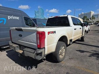 2025 Ford Super Duty F-250 XLT Crew Cab Medium Bed - miniatura 4