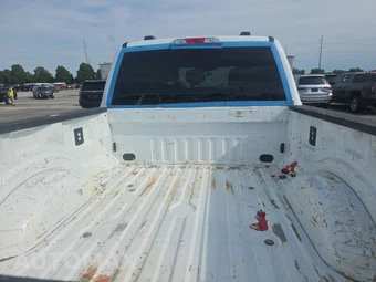 2025 Ford Super Duty F-250 XLT Crew Cab Medium Bed - miniatura 16