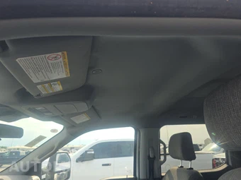 2025 Ford Super Duty F-250 XLT Crew Cab Medium Bed - miniatura 17