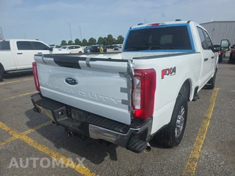 2025 Ford Super Duty F-250 XLT Crew Cab Medium Bed - miniatura 4