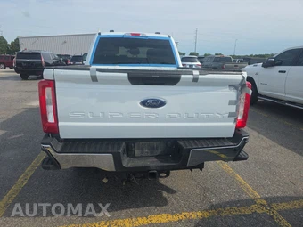 2025 Ford Super Duty F-250 XLT Crew Cab Medium Bed - miniatura 5