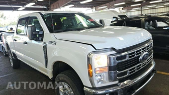 2025 Ford Super Duty F-250 XLT Crew Cab Medium Bed - miniatura 20