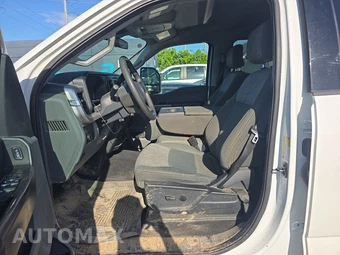 2025 Ford Super Duty F-250 XLT Crew Cab Medium Bed - miniatura 7