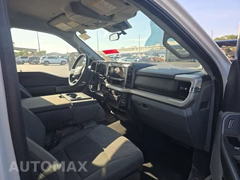 2025 Ford Super Duty F-250 XLT Crew Cab Medium Bed - miniatura 8