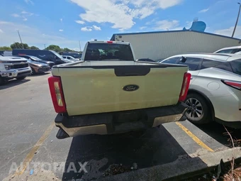2025 Ford Super Duty F-250 XLT Crew Cab Medium Bed - miniatura 5