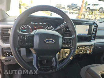 2025 Ford Super Duty F-250 XLT Crew Cab Medium Bed - miniatura 10