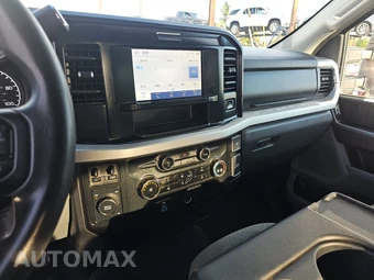2025 Ford Super Duty F-250 XLT Crew Cab Medium Bed - miniatura 11