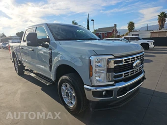 2025 Ford Super Duty F-250 XLT Crew Cab Medium Bed - miniatura 3