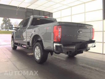 2025 Ford Super Duty F-250 XLT Crew Cab Medium Bed - miniatura 2