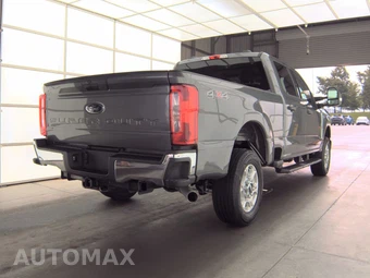 2025 Ford Super Duty F-250 XLT Crew Cab Medium Bed - miniatura 4