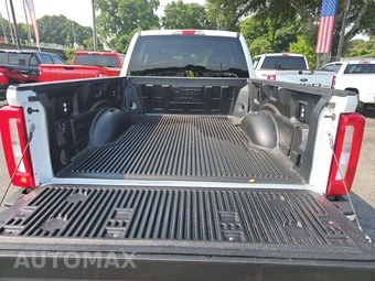 2025 Ford Super Duty F-250 XLT Crew Cab Medium Bed - miniatura 14
