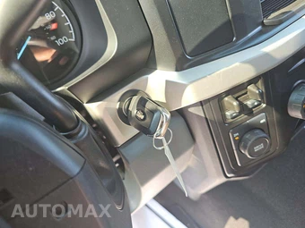 2025 Ford Super Duty F-250 XLT Crew Cab Medium Bed - miniatura 8