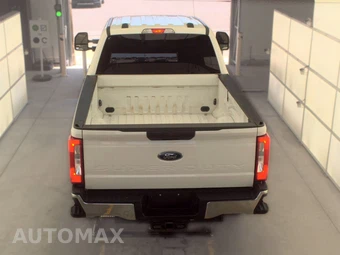 2025 Ford Super Duty F-250 XLT Crew Cab Medium Bed - miniatura 5