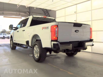 2025 Ford Super Duty F-250 XLT Crew Cab Medium Bed - miniatura 6