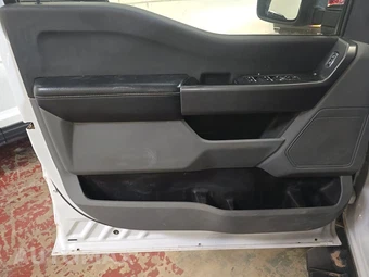 2025 Ford Super Duty F-250 XLT Crew Cab Medium Bed - miniatura 9