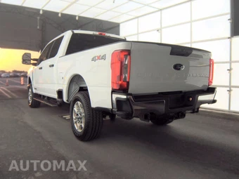 2025 Ford Super Duty F-250 XLT Crew Cab Medium Bed - miniatura 6