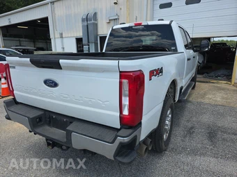 2025 Ford Super Duty F-250 XLT Crew Cab Medium Bed - miniatura 4