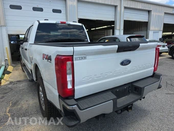 2025 Ford Super Duty F-250 XLT Crew Cab Medium Bed - miniatura 6