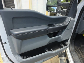 2025 Ford Super Duty F-250 XLT Crew Cab Medium Bed - miniatura 9