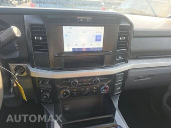 2025 Ford Super Duty F-250 XLT Crew Cab Medium Bed - miniatura 11