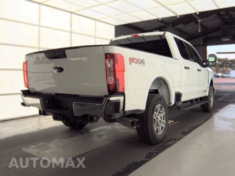 2025 Ford Super Duty F-250 XLT Crew Cab Medium Bed - miniatura 4