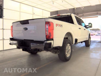 2025 Ford Super Duty F-250 XLT Crew Cab Medium Bed - miniatura 4