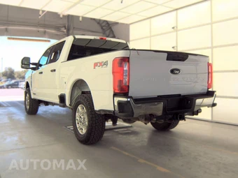 2025 Ford Super Duty F-250 XLT Crew Cab Medium Bed - miniatura 6