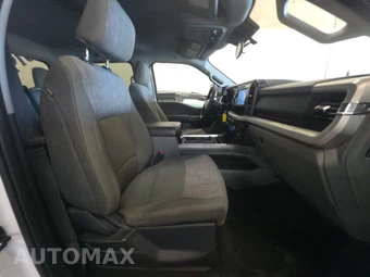 2025 Ford Super Duty F-250 XLT Crew Cab Medium Bed - miniatura 8