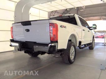 2025 Ford Super Duty F-250 XLT Crew Cab Medium Bed - miniatura 4