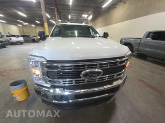 2025 Ford Super Duty F-250 XLT Crew Cab Medium Bed - miniatura 2