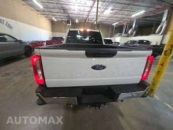 2025 Ford Super Duty F-250 XLT Crew Cab Medium Bed - miniatura 5